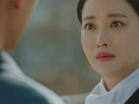 Phát hiện trong tủ quần áo của chồng có một chiếc váy, nghi chồng có bồ, tôi bí mật theo dõi rồi chết điếng vì sự thật không thể nào tin được