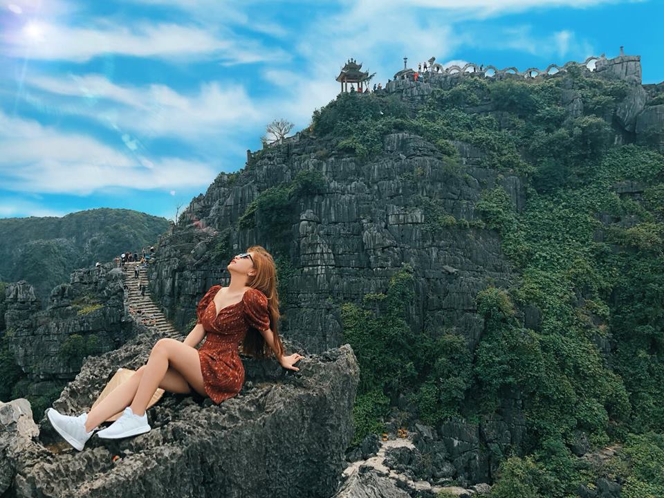 Đăng ảnh sống ảo nhưng hớ hênh vòng 3, bạn gái Quang Hải lại bị săm soi: Hở hết ra rồi-1