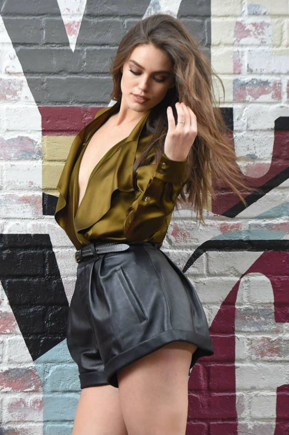 Nhan sắc nóng bỏng của chân dài làm náo loạn làng mẫu nội y thế giới-16