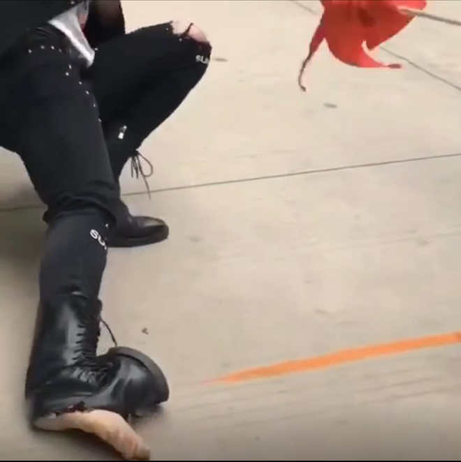 Cười không ngậm miệng được khi xem học sinh thi kéo co: lăn lê bò toài, kéo nhau đến bật cả nền sân-13