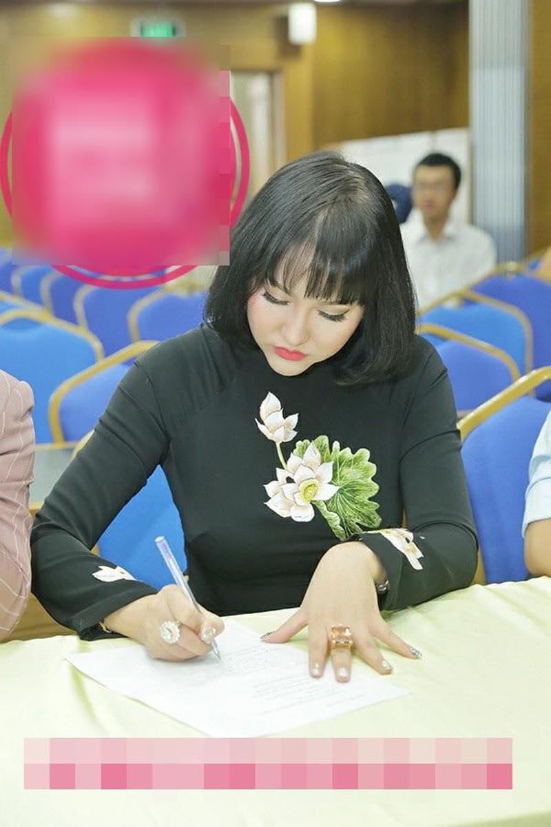 Dụi mắt 5-6 lần không nhận ra Phi Thanh Vân, nữ hoàng dao kéo xuống sắc đến mức này sao?-7