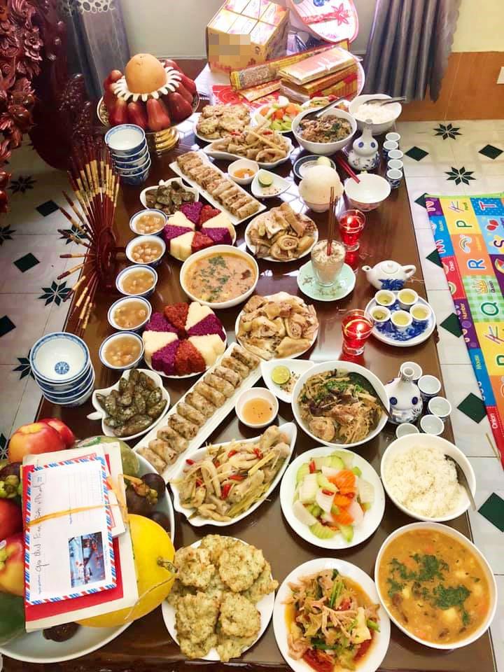 7x vào bếp làm 5 mâm cỗ nhoay nhoáy vài tiếng là xong, mâm nào cũng đầy ắp món ngon-1