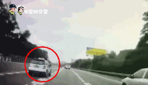 Clip: Khoảnh khắc tài xế taxi công nghệ ngủ gật dẫn đến tai nạn kinh hoàng-4