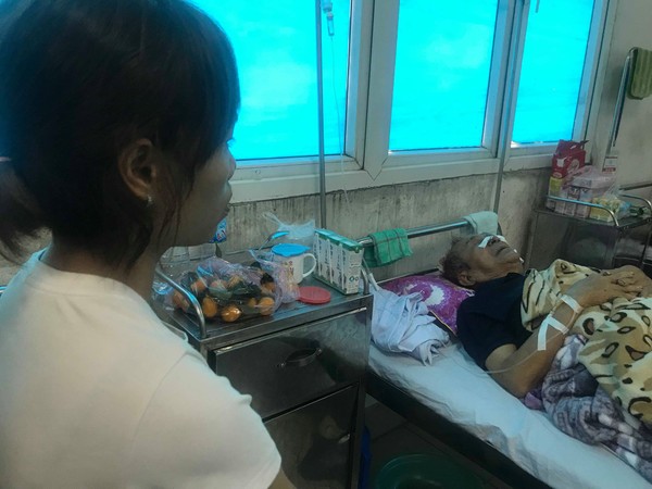 Giây phút cụ ông 79 tuổi đau đớn chứng kiến cảnh thầy cúng cầm dao truy sát cả gia đình vì nghi bị bỏ bùa-3