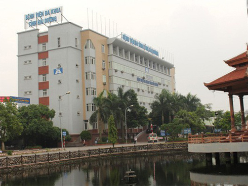 Clip: Sức khỏe của 44 học sinh ăn nhầm bột thông bồn cầu ở Hải Dương giờ ra sao?-1