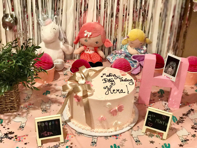 Đầy tháng con gái Thân Thúy Hà, cư dân mạng mới phát hiện ra điều này-1