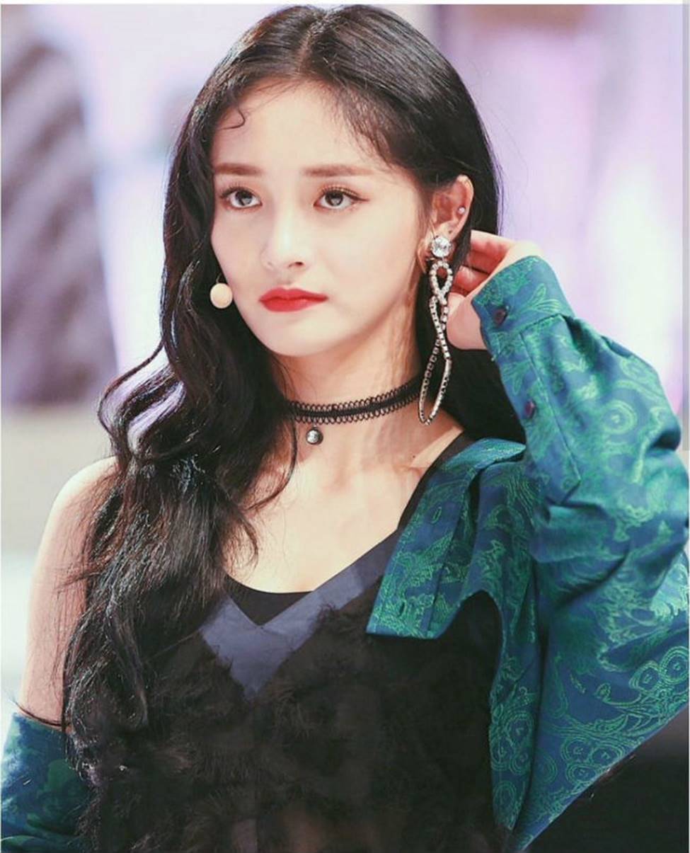 Dung mạo như hoa của bạn gái tin đồn thiếu gia giàu nhất Trung Quốc-15