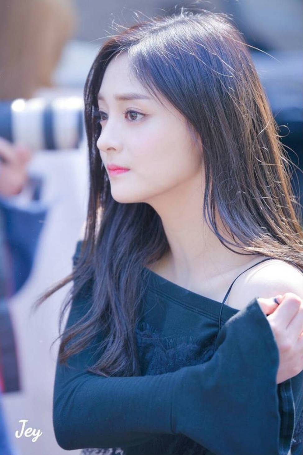 Dung mạo như hoa của bạn gái tin đồn thiếu gia giàu nhất Trung Quốc-18