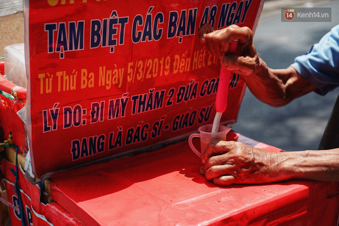 Chuyện đời của người cha sau tấm bảng thông báo đầy tự hào: Vợ mất, phải bán nhà để có tiền cho 2 cô con gái ăn học bên đất Mỹ-6