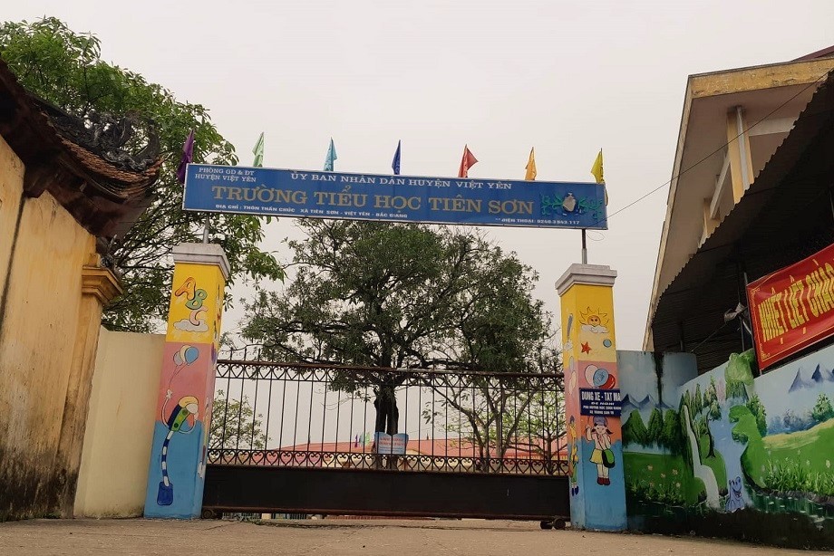 Thầy giáo bị tố xâm hại học sinh viết đơn xin ra khỏi ngành-1