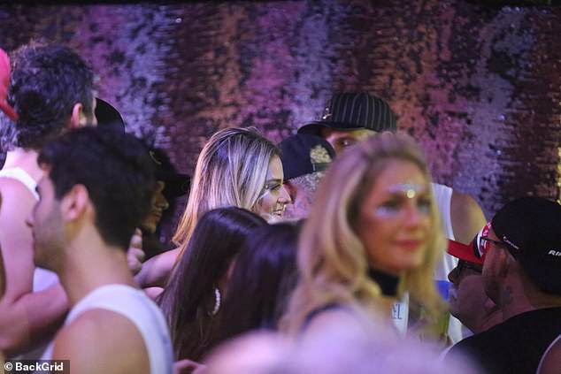 Sau khi chia tay bạn gái nóng bỏng, cầu thủ đắt giá nhất thế giới bị nghi cặp kè với nữ ca sĩ đẹp như thiên thần-2