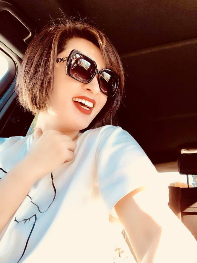 Nhan sắc rạng rỡ của nữ ca sĩ vừa trở về Việt Nam sau 15 năm biệt xứ vì scandal ảnh nóng-8