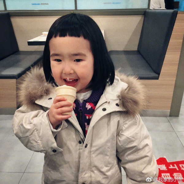 Cô bé thánh ăn ngày nào từng khiến hàng triệu bố mẹ khao khát giờ đây gây sốt với vẻ ngoài lung linh và vẫn ăn cả thế giới-8