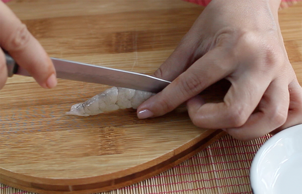 Người bán hải sản lâu năm lý giải: Ăn tôm có phải rút bỏ sợi chỉ đen ra hay không?-2