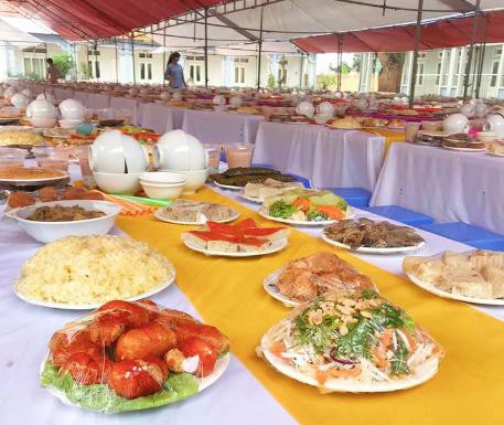 Choáng với bữa tiệc quê hơn 300 mâm cỗ đề huề 20 món, thú vị nhất là đồ uống tráng miệng-4