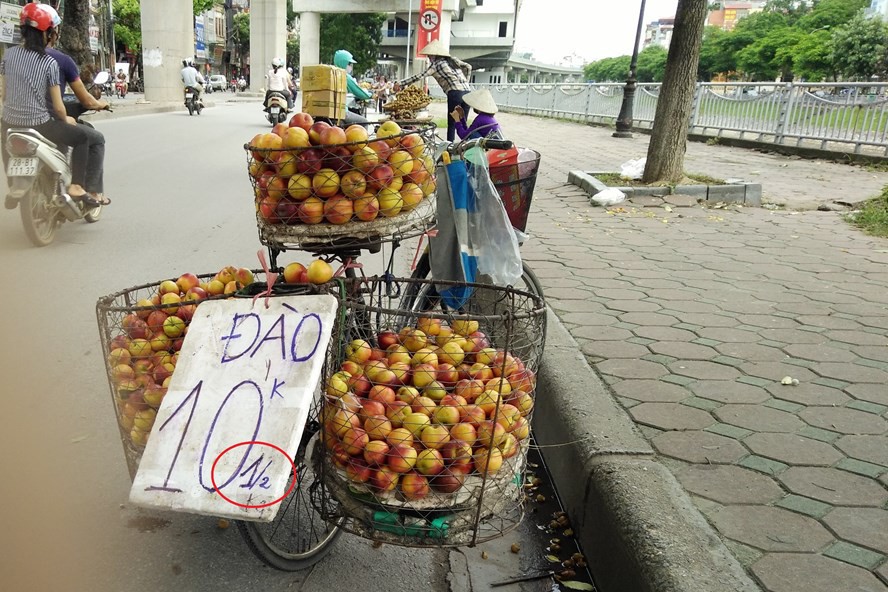 Những chú heo vàng treo biển giá rẻ bất ngờ chỉ 10k/con nhưng khách hàng lại gần hỏi mua mới ngã ngửa vì hớ-4