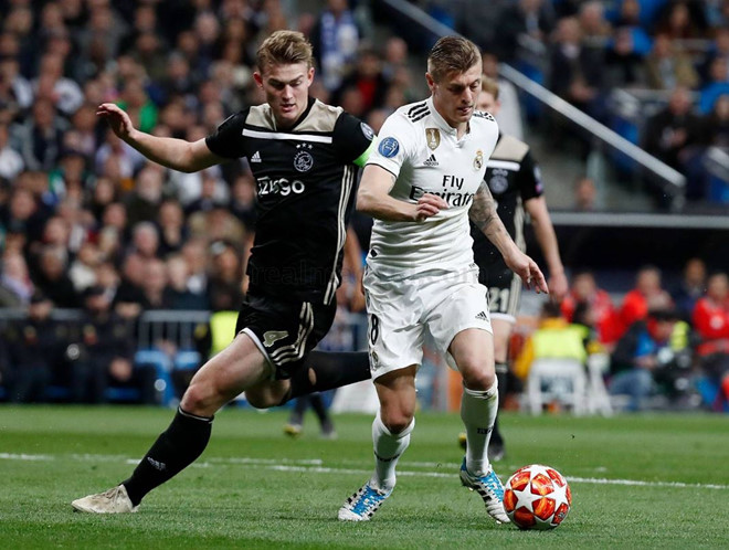 Real thành cựu vương Champions League sau trận thua 1-4-1