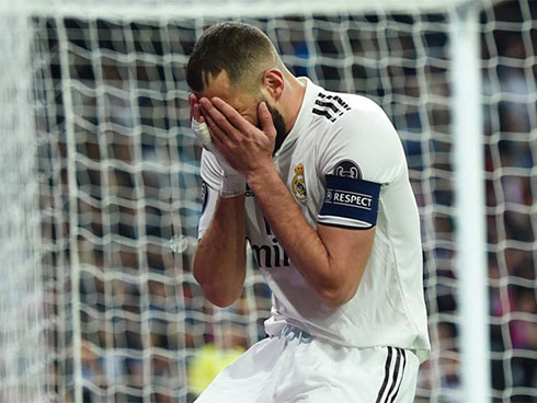 Real Madrid bị loại bởi Ajax, Ramos trở thành trò cười-2