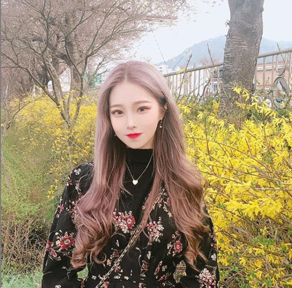 Hot girl Hàn Quốc có gần 40 vạn người mê vì làn da trắng đến khó tin có thật-13