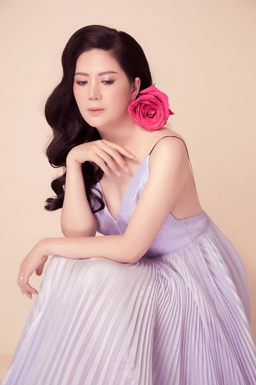 Nhan sắc mặn mà khó cưỡng của ca sĩ Đinh Hiền Anh sau khi kết hôn-3