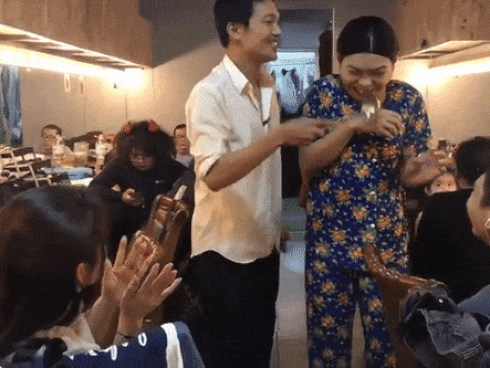 Tái hiện màn cầm nhầm túi xách của gái xinh, Minh Dự khiến người xem cười không nhặt được mồm-1