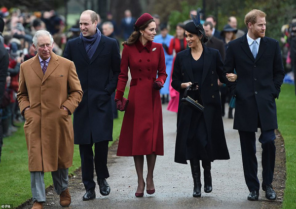 Công nương Kate và Meghan lần đầu tiên tái hợp, chạm mặt nhau kể từ Giáng sinh năm ngoái, hành động khác lạ của cả hai khiến dân tình chú ý-2