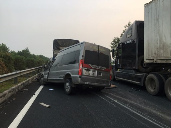 Vụ tai nạn trên cao tốc Pháp Vân - Cầu Giẽ: Xác định danh tính 2 nạn nhân tử vong thương tâm-2