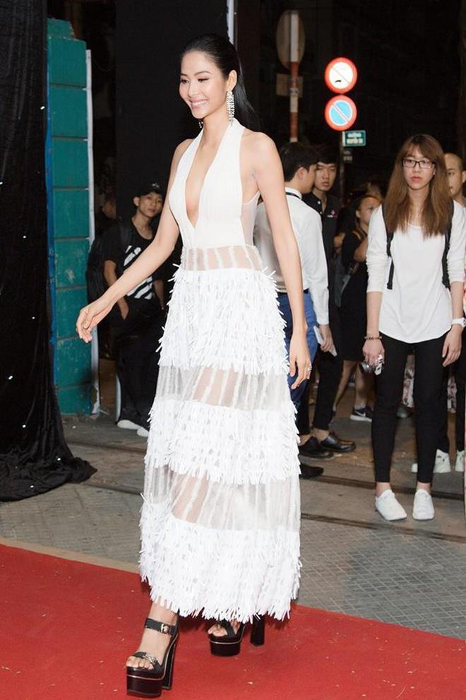 Lầm lỡ trong việc chọn giày, Hà Hồ, HHen Niê mắc lỗi râu ông nọ cắm cằm bà kia-12