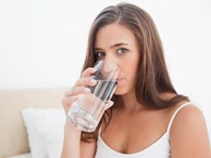 Tại sao uống nước ngay khi thức dậy rất quan trọng?