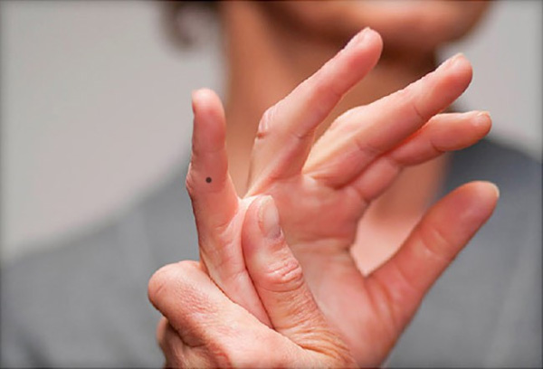 Cảnh báo: Phụ nữ có nốt ruồi ở bàn tay phải biết điều này để tránh đổ vỡ, nghèo khó trong hôn nhân-2