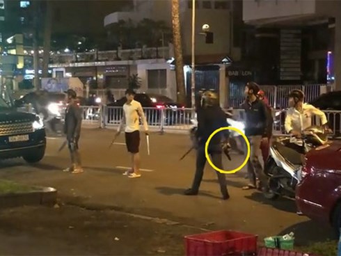 Nam thanh niên bị truy sát ở công viên Sài Gòn