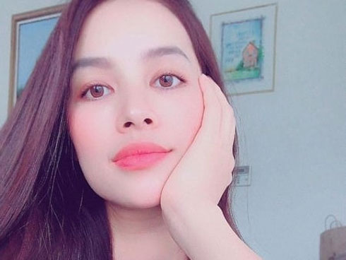 Chỉ một hành động nhỏ, Phạm Hương ngầm khoe gia thế bạn trai-3