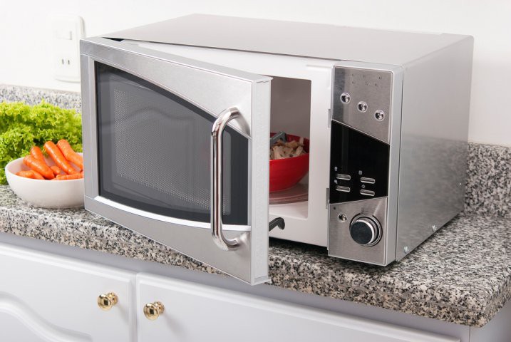Những sai lầm khi dùng lò vi sóng nếu biết bạn cũng phải giật mình-5