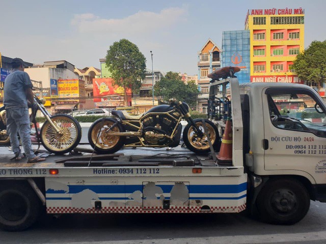 Bộ sưu tập mô tô tiền tỷ của người đàn ông đeo nhiều vàng nhất Việt Nam Phúc XO, dàn xe biển ngũ quỹ ít ai biết-6