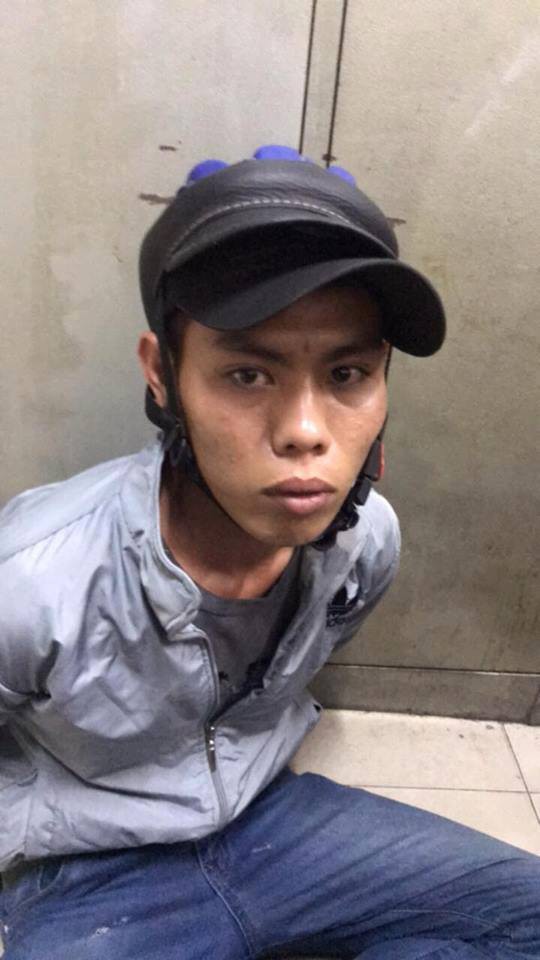 Người phụ nữ đang mang thai bị 2 tên cướp giật túi xách, kéo lê trên đường phố-2