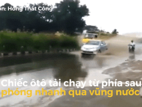 Ô tô phóng nhanh vượt ẩu leo lên con lươn suýt lật nhào