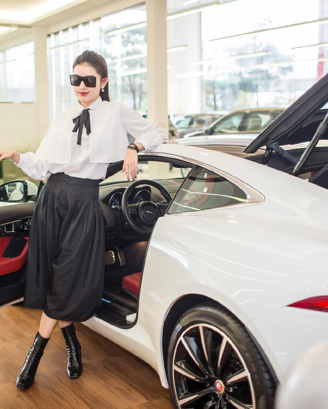 Á hậu Huyền My chơi lớn, mua xe hơn 6 tỷ mừng năm tuổi-2