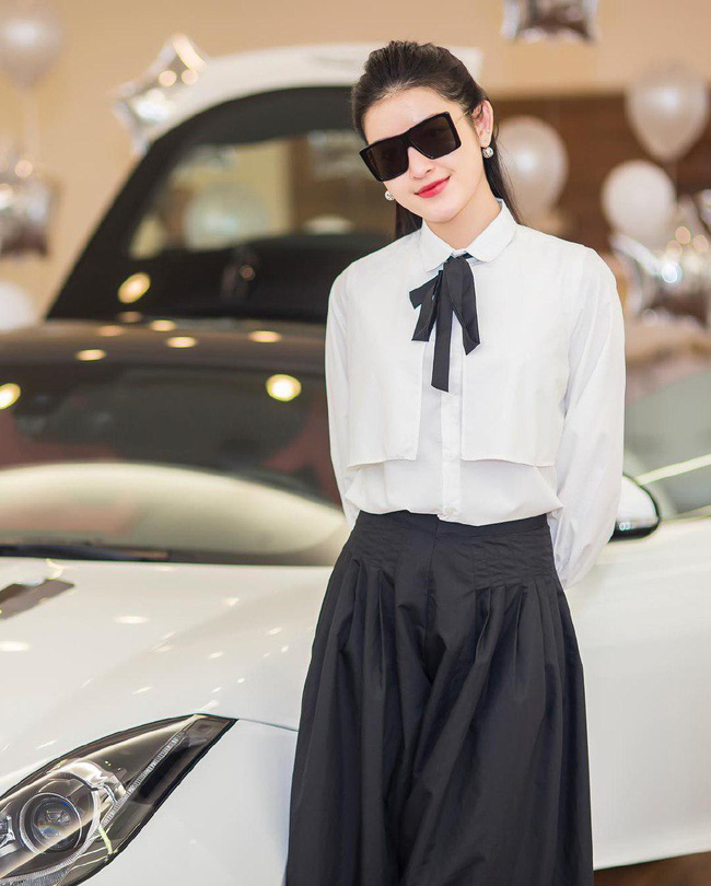 Á hậu Huyền My chơi lớn, mua xe hơn 6 tỷ mừng năm tuổi-8