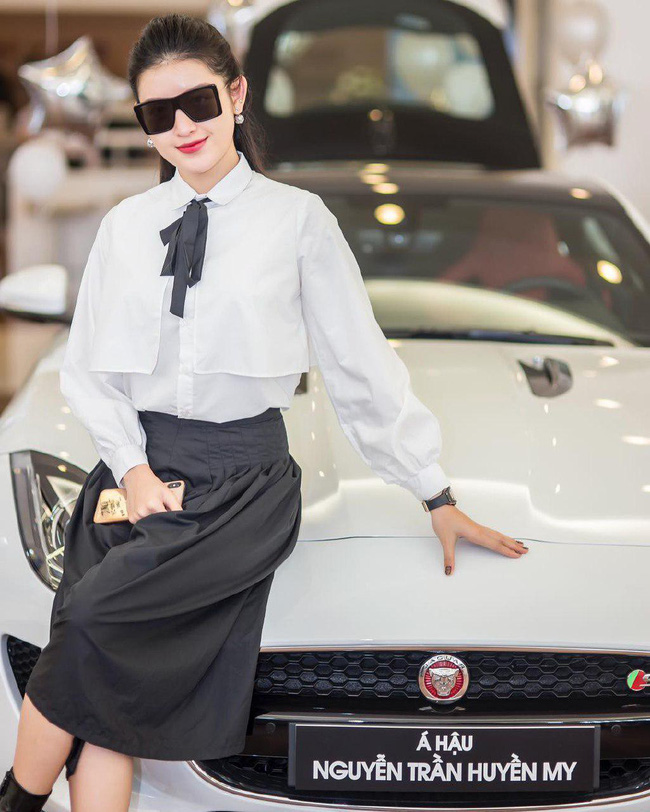 Á hậu Huyền My chơi lớn, mua xe hơn 6 tỷ mừng năm tuổi-1