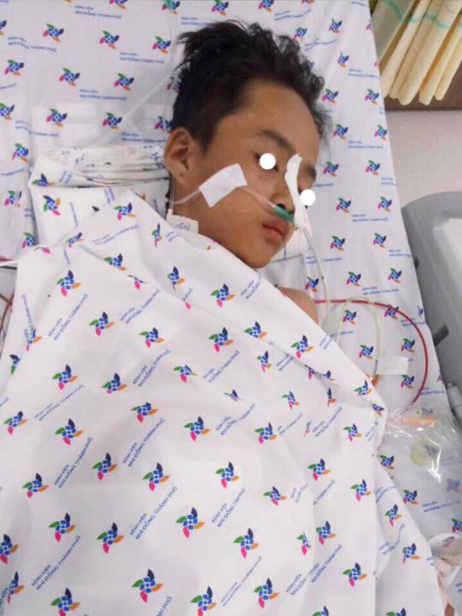 Tai nạn đau lòng: Đi làm mướn nuôi cha tâm thần, bé trai 13 tuổi bị thanh sắt máy cắt lúa đâm xuyên thấu ngực-7