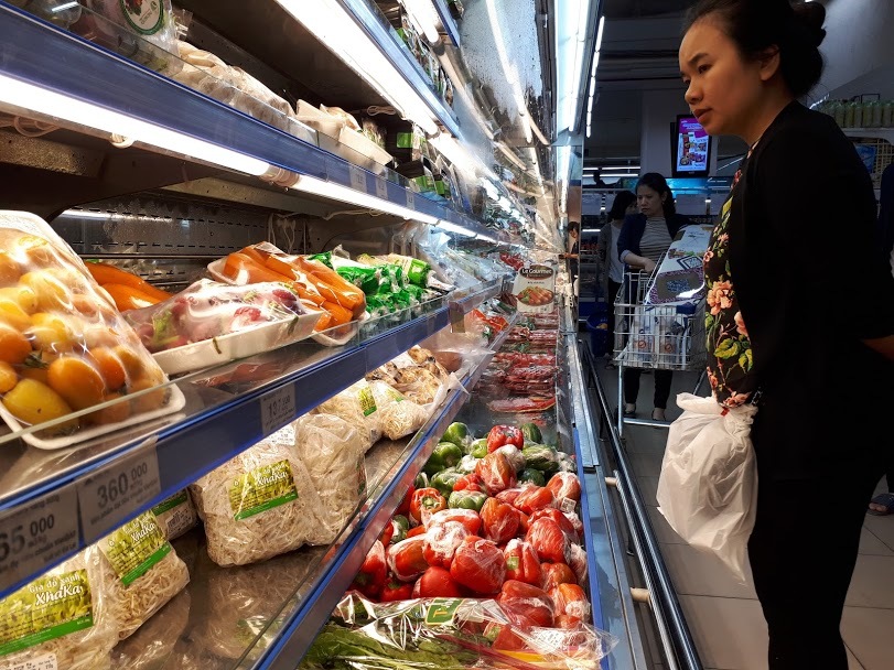 Giá điện tăng, xăng lên mạnh: Đắt đỏ mớ rau con cá , lo mâm cơm nhà dân-2