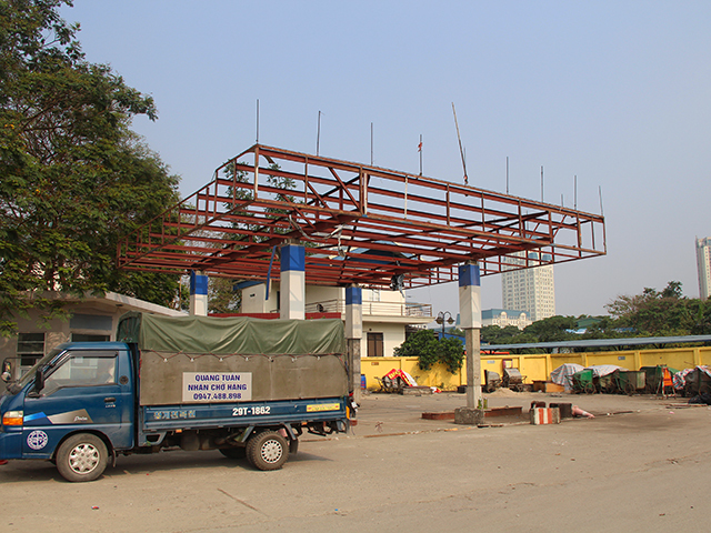 Hà Nội: Người dân cắn răng mua gần 35.000 đồng/lít xăng-1