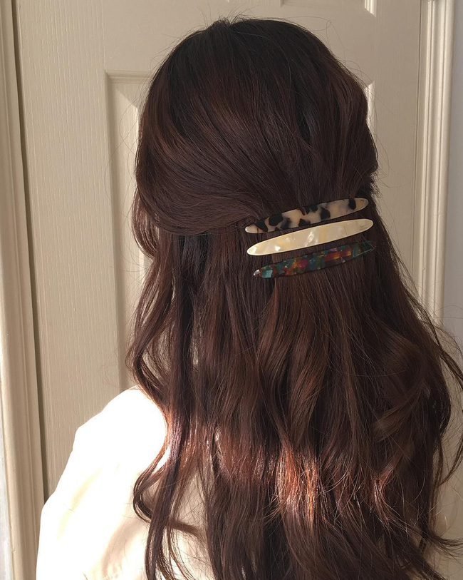 Hồ Ngọc Hà hướng dẫn cách làm đẹp với Vitamin E, tuy nhiên nếu da dầu thì bạn cần thận trọng khi sử dụng-4