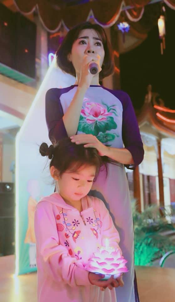 Cuộc sống sao Việt khi chống chọi với bạo bệnh: Người lột xác” hình ảnh để lấy lại tinh thần, người vẫn miệt mài hoạt động nghệ thuật mỗi ngày-4