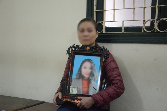 Nỗi đau và giọt nước mắt của 2 người mẹ trong phiên xét xử ca sĩ Châu Việt Cường nhét tỏi vào miệng khiến cô gái trẻ tử vong-2
