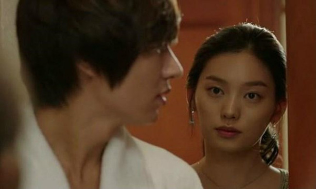 Ngoại tình với chồng của bạn thân nhưng tôi chẳng thấy áy náy, đó là cái giá đắt dành cho một người phụ nữ không tin chồng-1