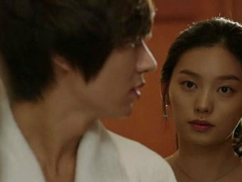 Bị phát hiện chụp ảnh nhạy cảm với bồ, vợ đưa ra lý do khiến mọi người choáng váng-2