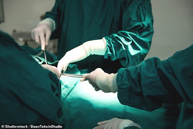 Phá thai 17 lần trong 6 năm, tử cung của cô gái trẻ ‘mỏng như tờ giấy’-1