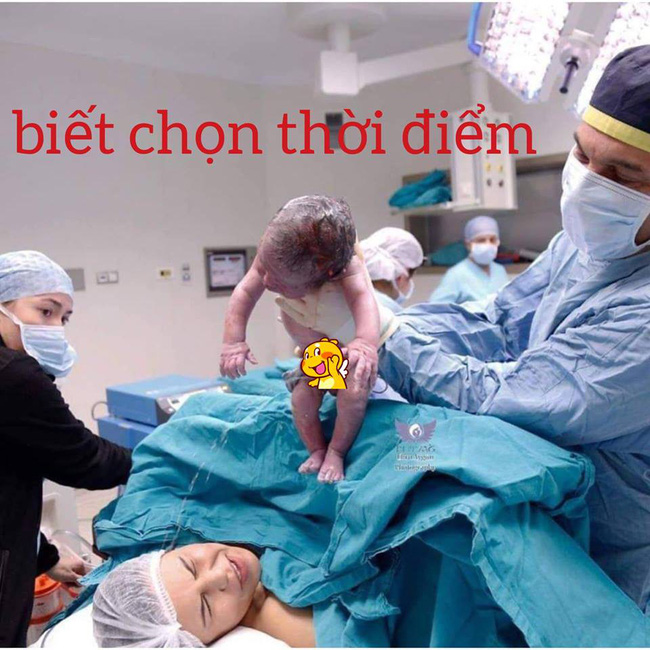 Bé trai vừa chào đời đã khiến mẹ mát mày mát mặt, dân mạng cười bò khi biết sự thật phũ phàng-1