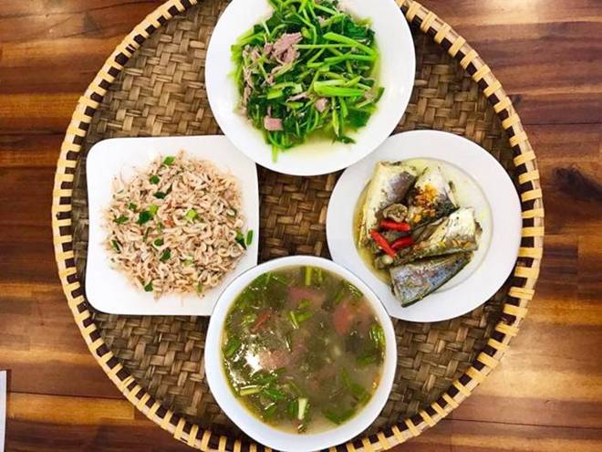 Vợ đảm 9x khoe những mâm cơm không thích thịt” nhưng chồng vẫn háo hức đòi ăn hàng ngày-5